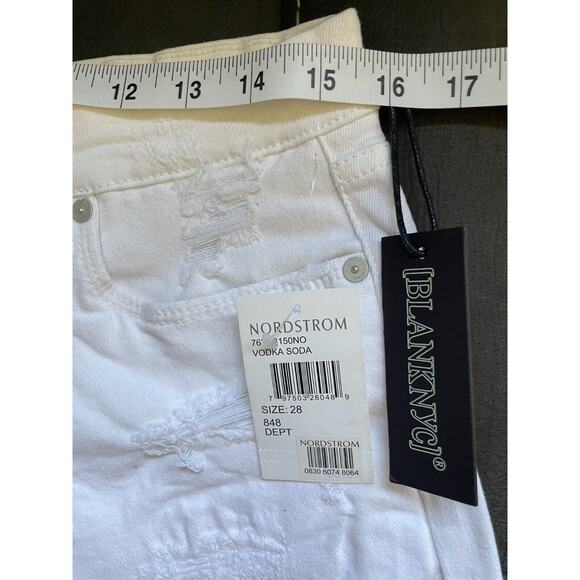 BlankNYC The Fulton Boyfriend Distressed Denim Roll Up Short Vodka Soda White 28 - Picture 8 of 10